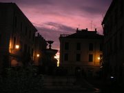 The Piazza at
Sutri at dawn
(4760 bytes)